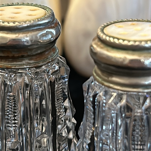 Antique vintage mother of pearl salt and pepper shakers 1 pr beautiful cut glass - Picture 8 of 14